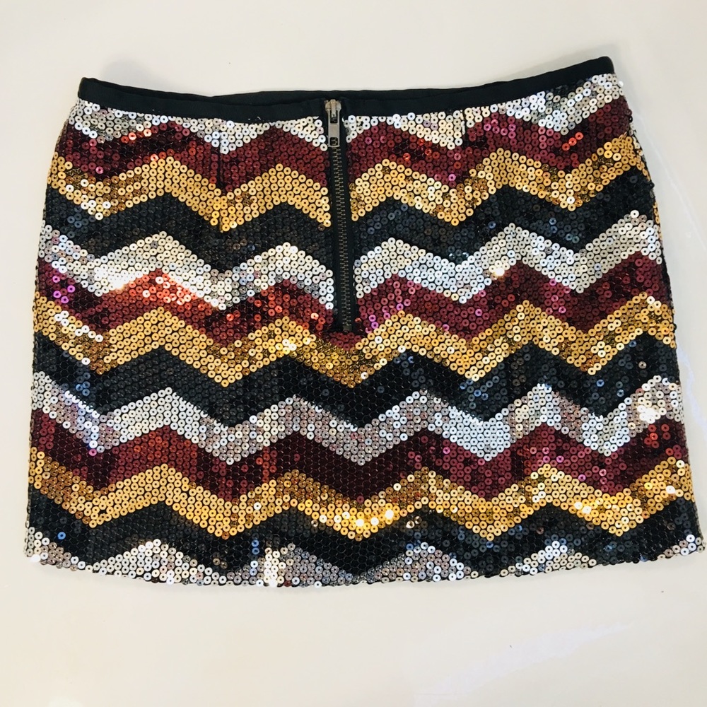Sequence Skirt - Picture 3 of 4